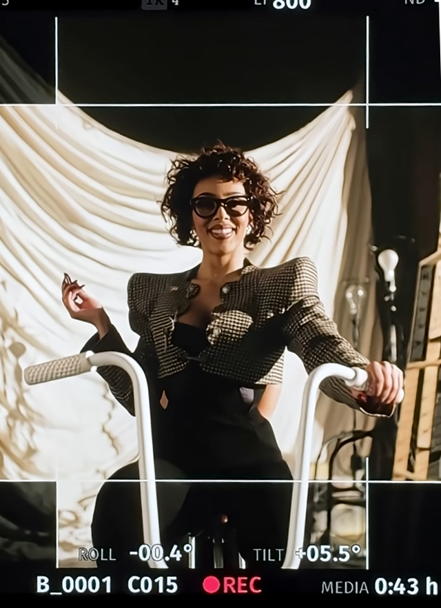 Doja Cat x Ray-Ban Meta